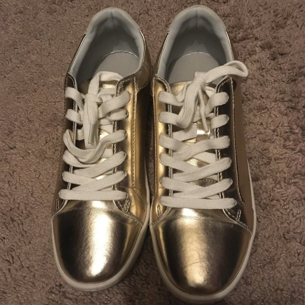 Zara Womens 7 Gold Laminated Plimsolls Sneakers